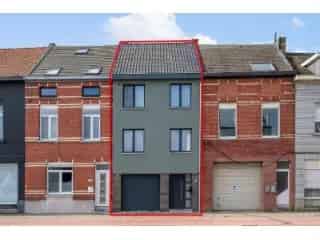 Huis te Koop Aalst - Instapklare Bel-Etage met Garage en Terras