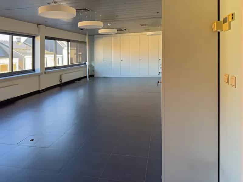 Kantoorruimte te Huur Wetteren 322m2