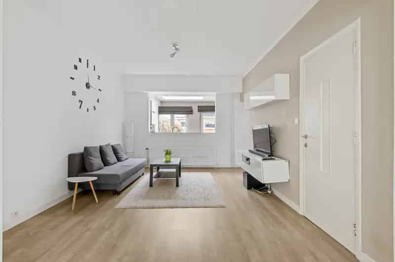 Huis te Koop Merksem: 3 slaapkamers, zonnige tuin, rustige ligging