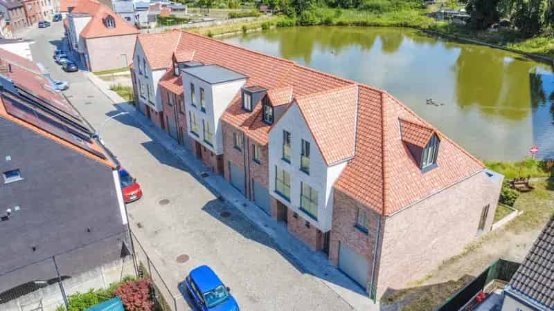 Nieuwbouwwoning 3 slaapkamers garage tuin