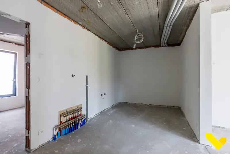 Huis te huur: gerenoveerde woning met afwerkingsmogelijkheden