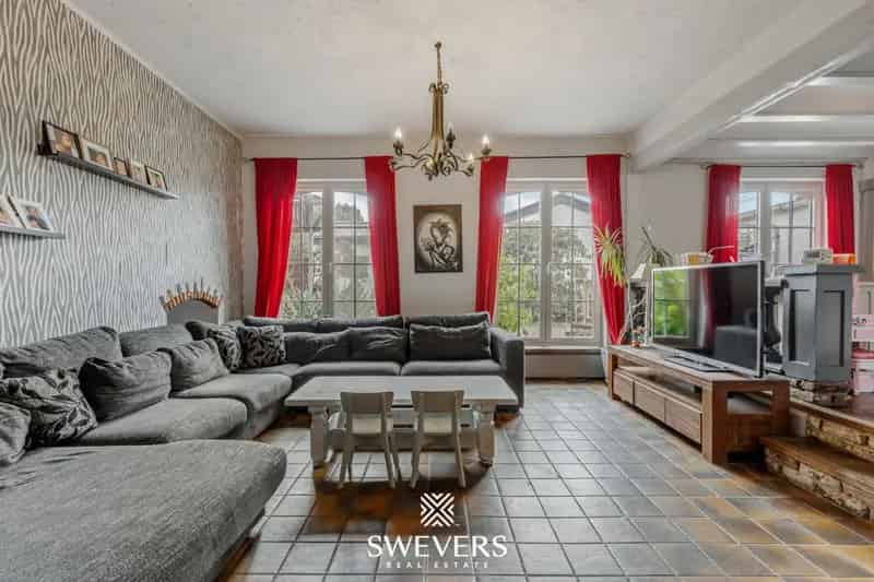 Riante woning met 6 slaapkamers te Heusden Zolder