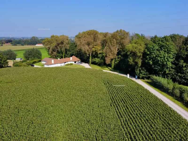 Luxe Villa te Wortegem met 3 slaapkamers en grote tuin