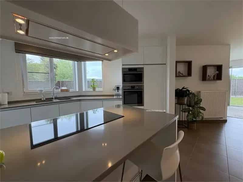 Ruime gezinswoning te koop Oostduinkerke 4 slaapkamers