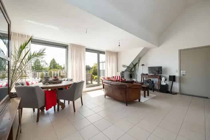 Penthouse te Koop Hoogstraten - Ruim Terras en Garage