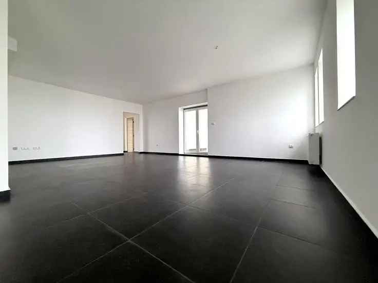 Appartement 120m² Gesves met Terras 60m², Zwembad en Tuin