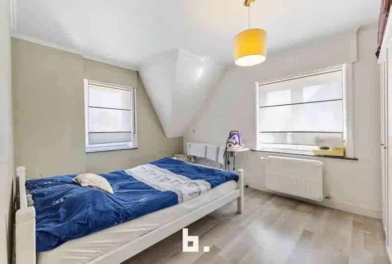 Instapklare woning Ledegem 4 slaapkamers garage stadstuin