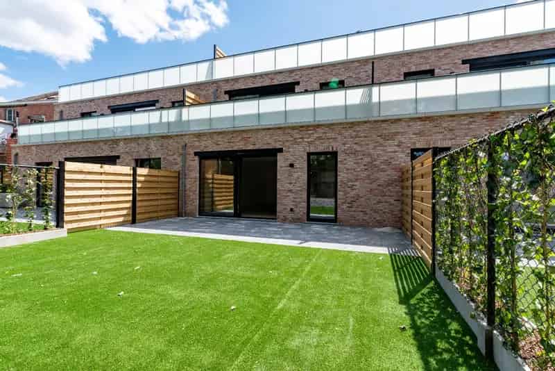 Modern gelijkvloers appartement met tuin Zoersel