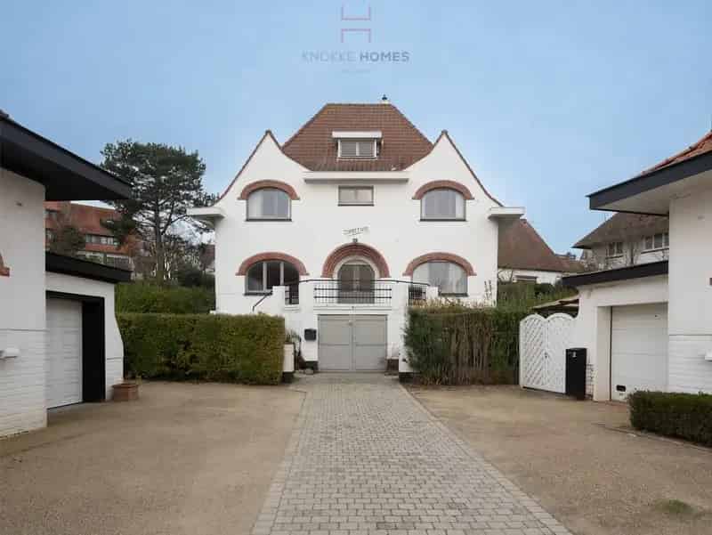 Te renoveren villa nabij strand Duinbergen