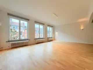Huis te huur Ukkel 420m² - Grote tuin - Garage - Co-housing