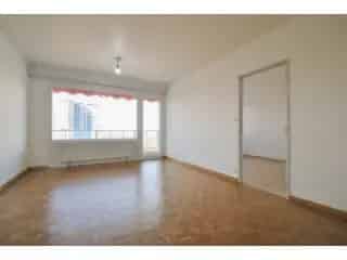 Appartement te Koop Ganshoren - Lichtrijk Appartement te Renoveren