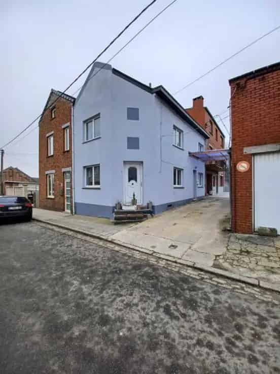 Huis te renoveren 2 slaapkamers 2 garages