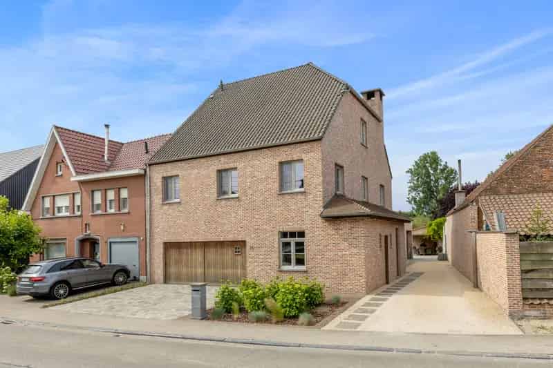Huis te koop Bambrugge: Moderne gezinswoning met zwembad