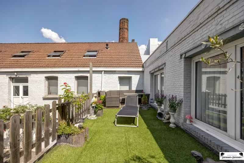 Ruim Appartement Merksem  Suikerfabriek 100m2 Terras Garages