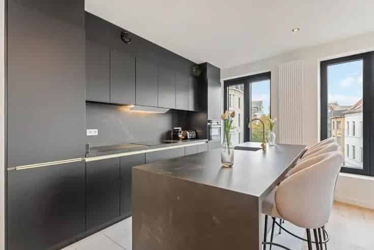 Appartementenblok Te Koop Toplocatie Gerenoveerd