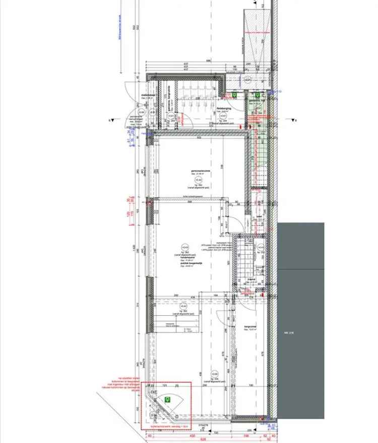 Genk, Weg naar As 220 - Uitstekend gelegen handelspand (92m2) met ruime kelder (101m2) en parking