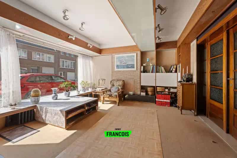 🏡 Unieke en zeer ruime woning met handelspand te Mariakerke (Oostende) 🌊