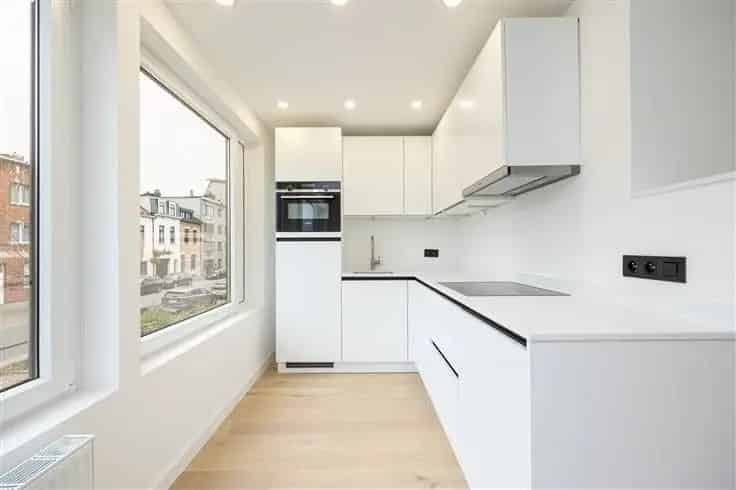 Appartement Te Koop 2 slaapkamers gerenoveerd terras