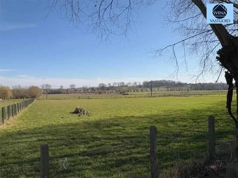 Landbouwgrond 2 Ha Aansluitend