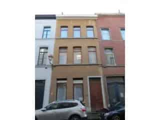 Herenhuis te koop Elsene 7 slaapkamers tuin terras