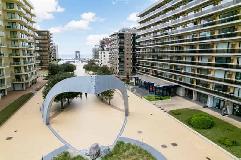 Handelspand te koop De Panne Esplanade