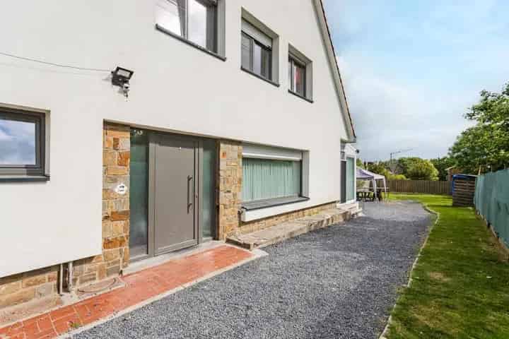 Huis te koop Ronse: halfopen bebouwing nabij station en centrum