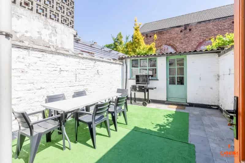 Huis te koop Gent - Op te frissen woning met stadskoer