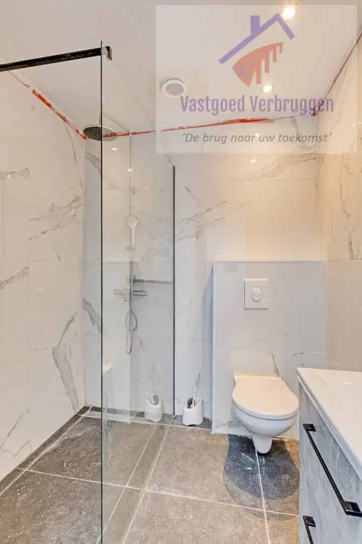 Te Huur: Gerenoveerde Rijwoning 4 Slaapkamers Centrum Aalst