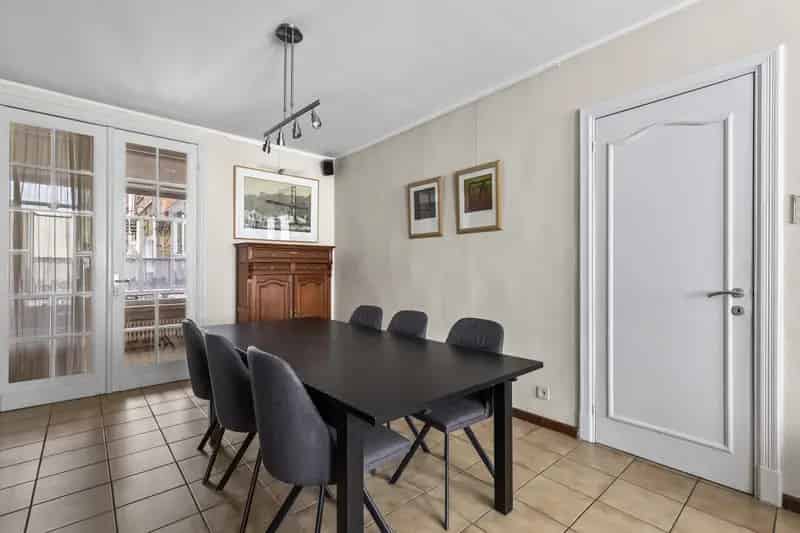 Ruime 5 Slaapkamer Huis te koop Sint Kruis