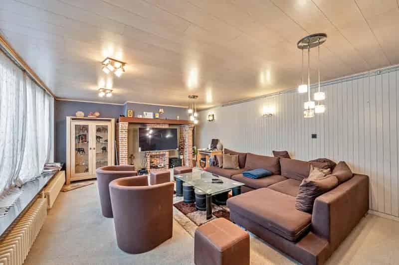 Ruim Appartement te Huur Zelzate Grote Tuin Rustige Locatie