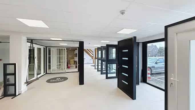 Magazijn met bureel te huur in Karreweg 20, Zulte - Dewaele