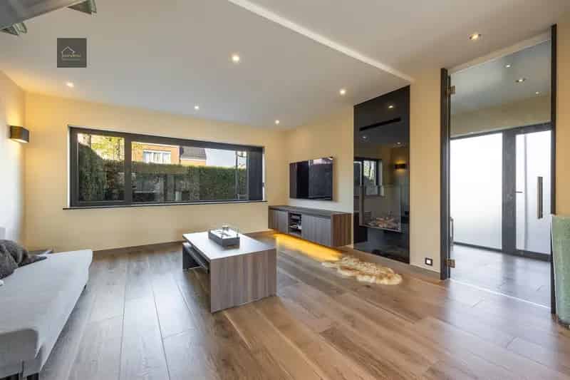 Moderne Energiezuinige Halfopen Woning te Koop in Vredewijk