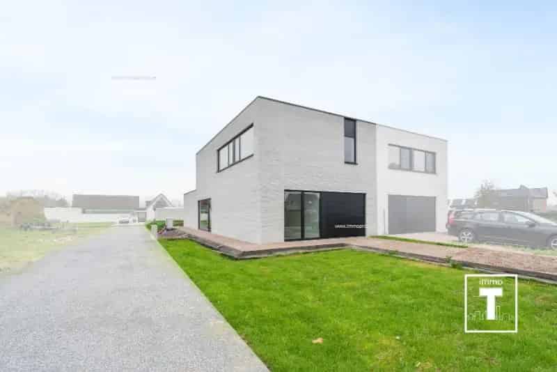 Moderne 4 Slaapkamers Huis te Oosterzele