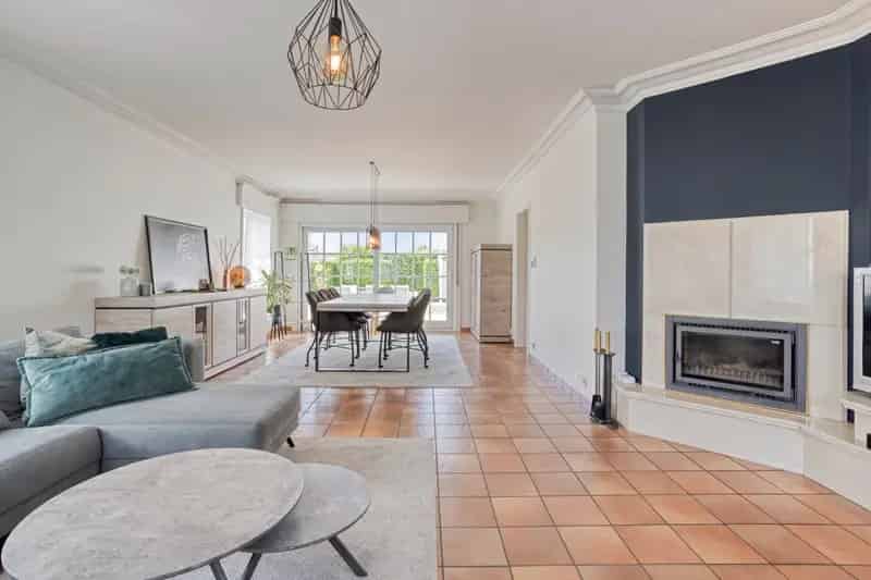 Ruime gezinswoning 5 slaapkamers 980m2
