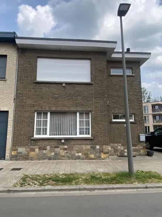Huis Te Koop Ekeren Donk Rustige Wijk 3 slaapkamers