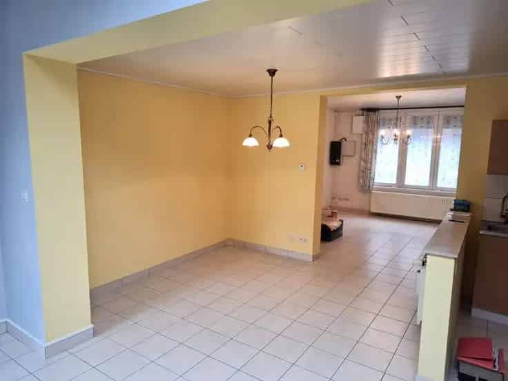 Huis Te Koop: Gerenoveerde woning met tuin en zolder