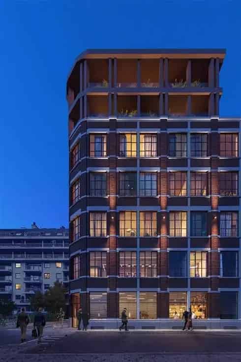 Penthouse Te Koop Antwerpen - Ruim en Lichtrijk met Stadszicht