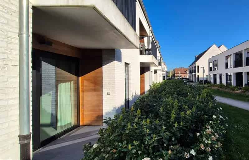 Huis te koop Varsenare: Luxe Serviceflat met Terras