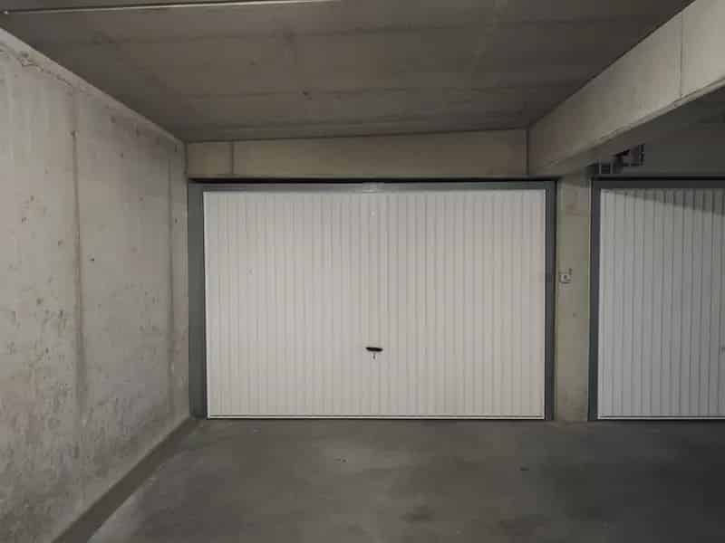 Ruime Garage te Koop Sint-Idesbald