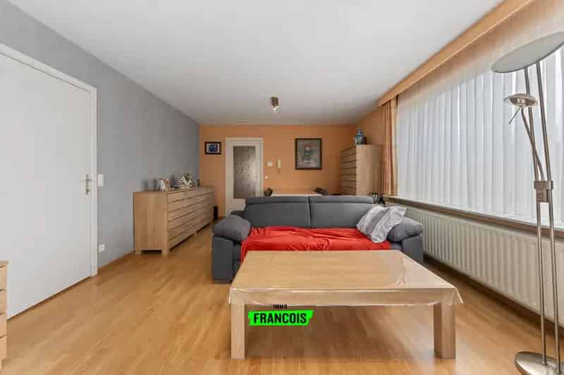 Instapklaar Appartement te Koop Roeselare met Garage