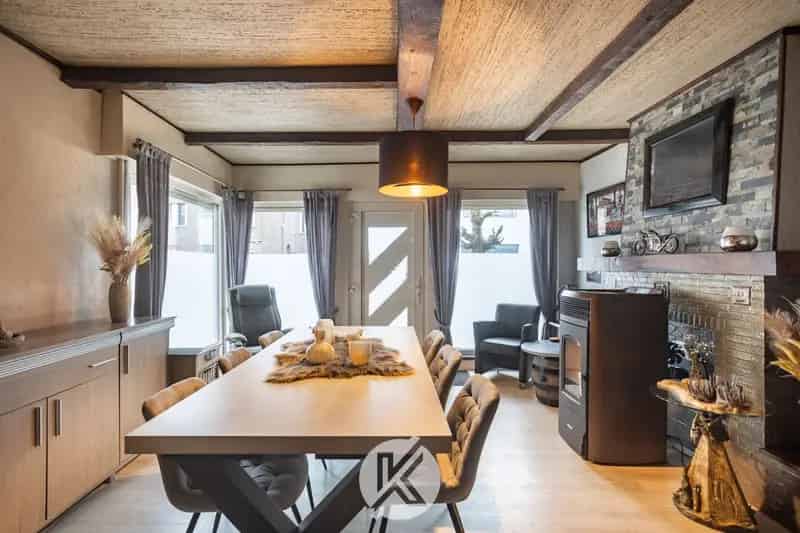 Huis te koop Hillegem: Instapklare woning met ruimte en comfort