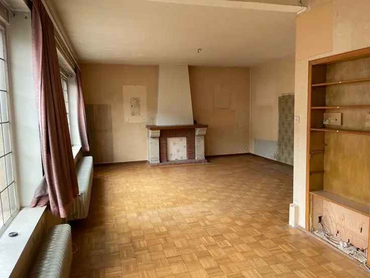 Appartement te koop met veel potentieel en goede locatie