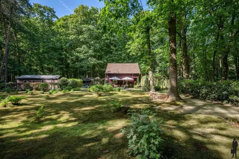 Huis te huur Essen: Charmante woning met privacy en zwembad