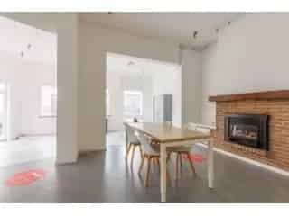 Handelshuis met Appartement te Koop Brugge
