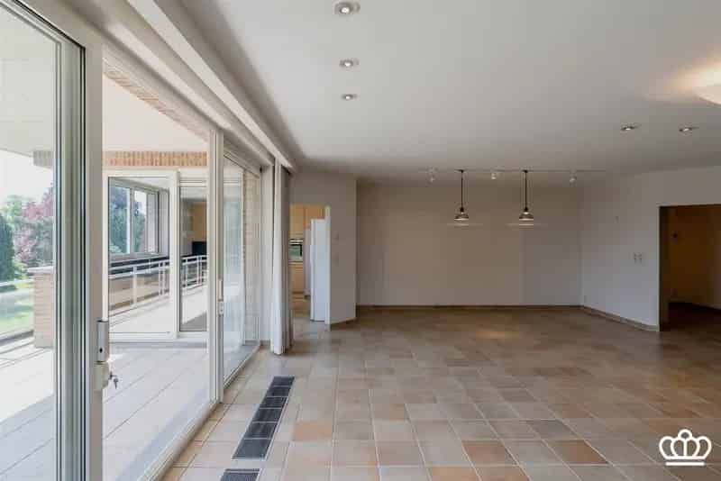 Ruim Appartement te Koop Kapellen 175m²