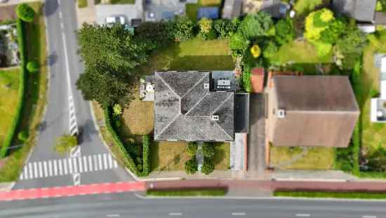 Ruime woning van 325m² gelegen aan de Gavers