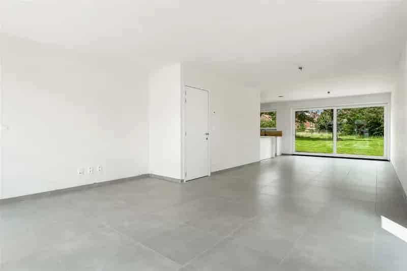 Huis te huur: Volledig afgewerkte nieuwbouwwoning