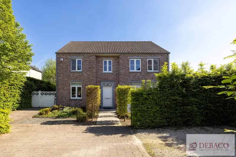 Huis te Huur: Prachtige Villa met Zwembad in Rustige Verkaveling