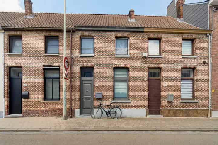 Woning met 3 SLPK en ruime leefruimte in rustige wijk Rumst