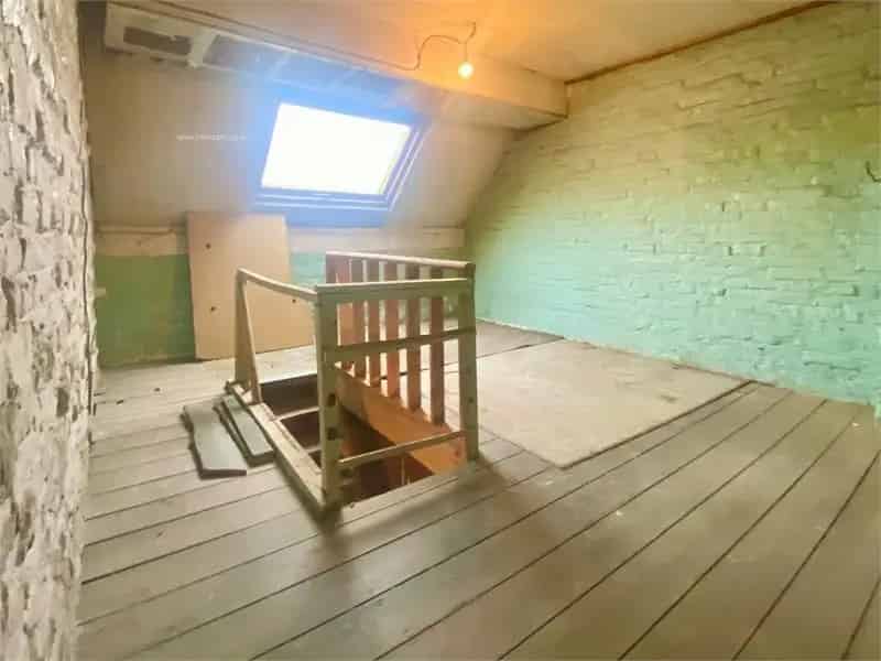 Huis te Koop Gent 4 Slaapkamers Nabij Openbaar Vervoer